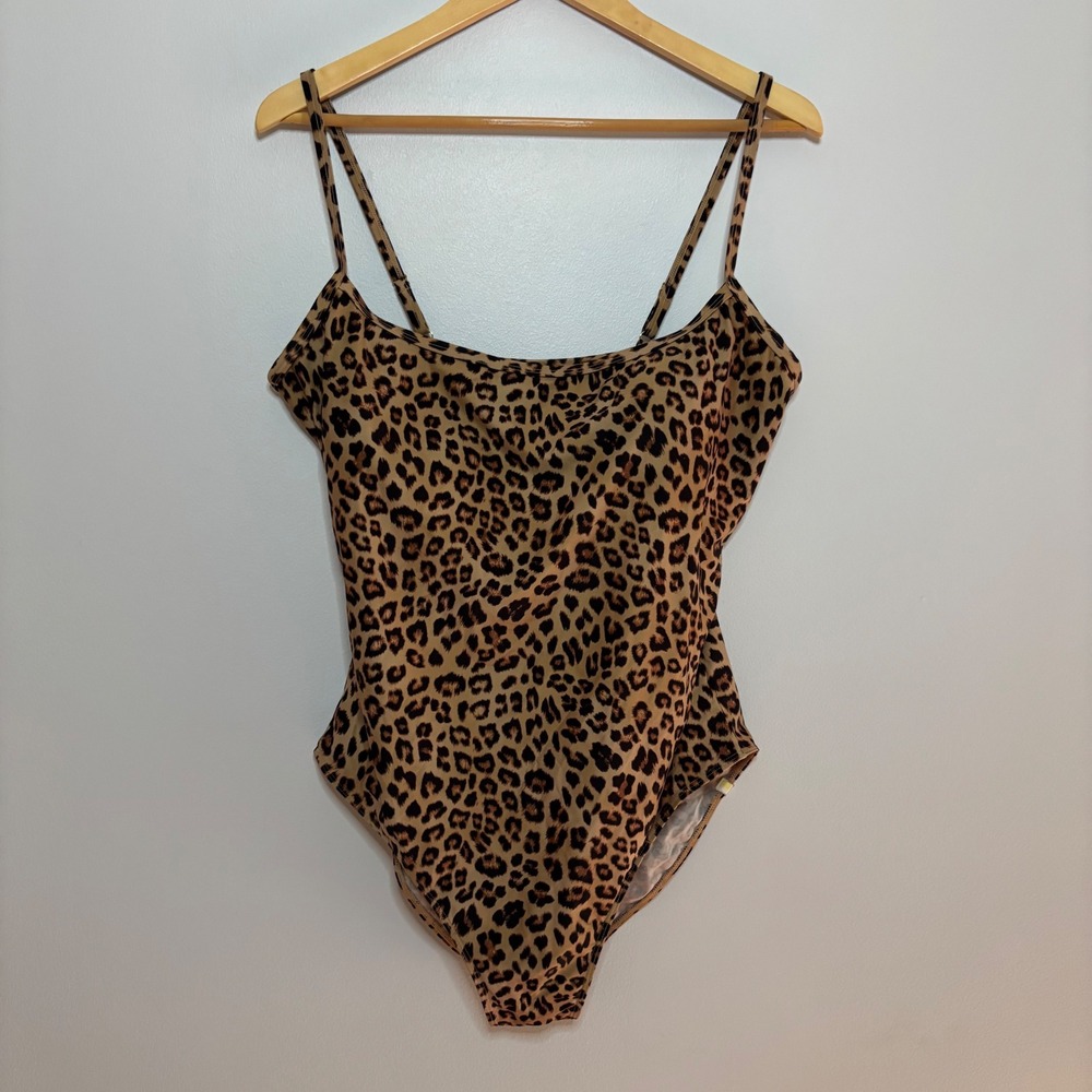 Summersalt Classic One-Piece Swimsuit Women 16 Cheetah Chic Resortwear Poolside